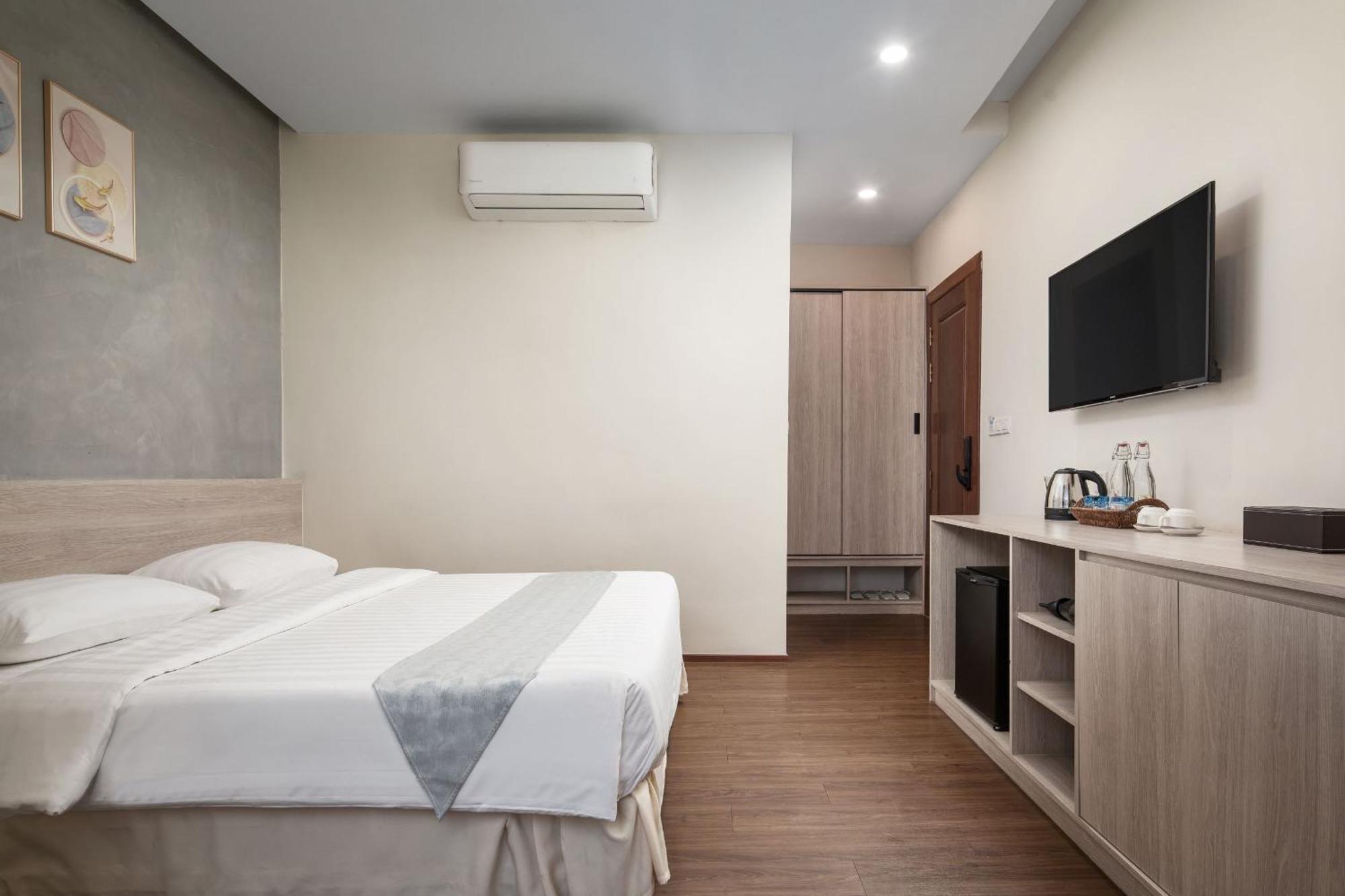 Joli Hotel Phnom Penh Exterior photo