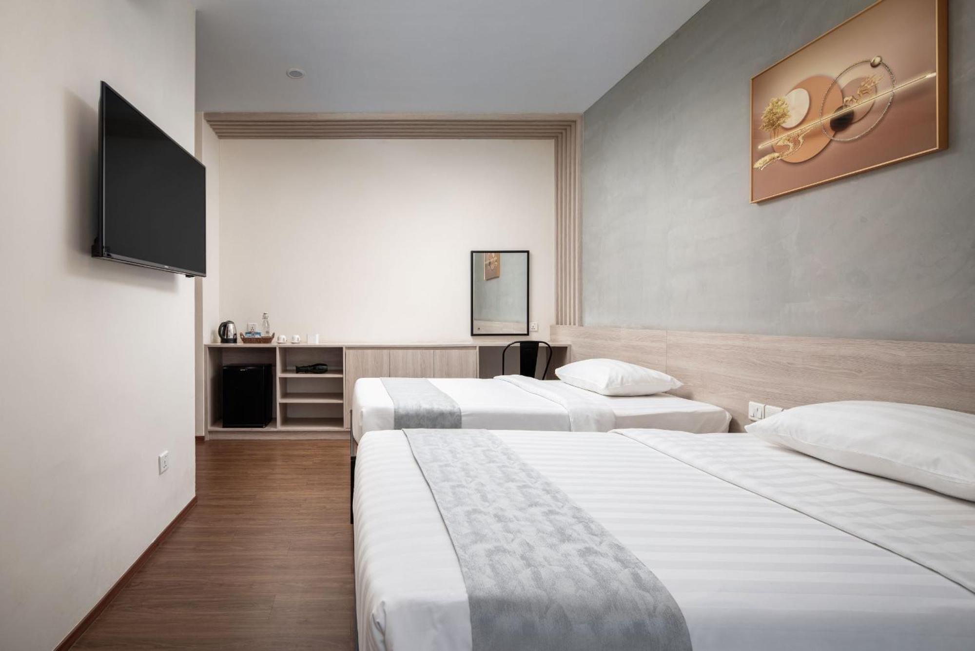 Joli Hotel Phnom Penh Exterior photo
